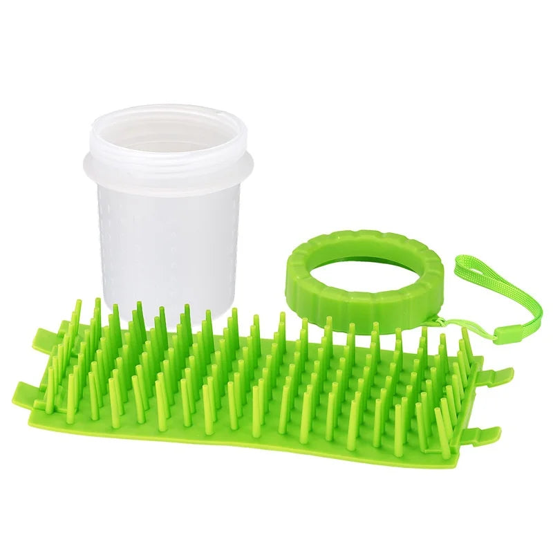 Portable pet paw cleaning cup